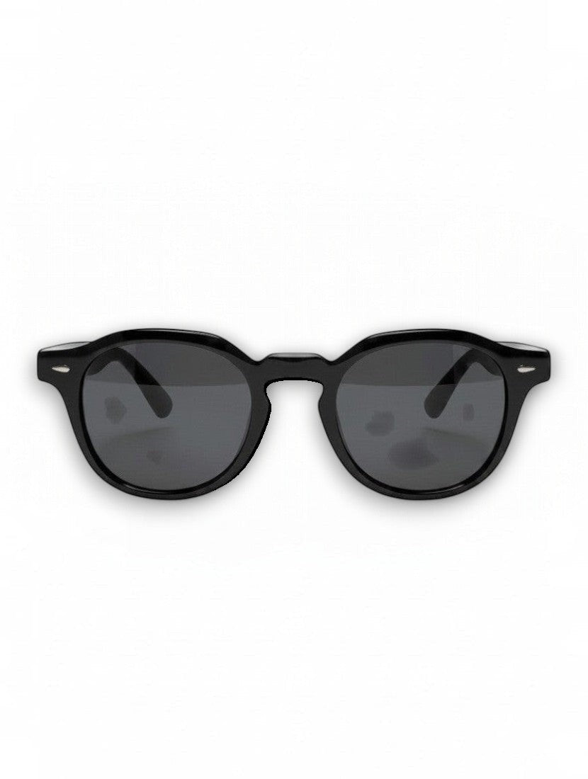 Aurélio Eyewear C9 zonnebril met glanzend zwart montuur en grijze gradiënt glazen in een klassiek rond design